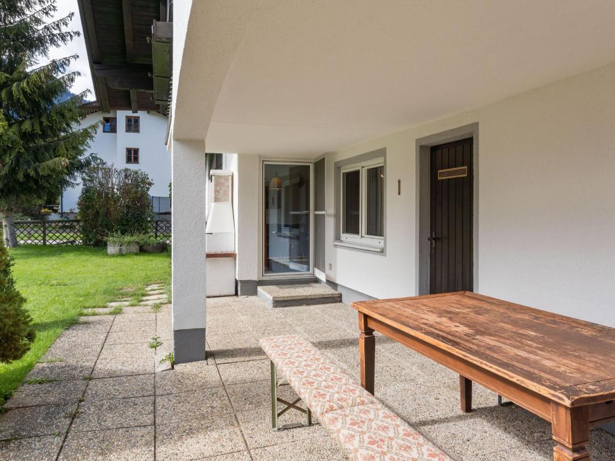 Spacious Chalet In Maishofen Near Forest Luaran gambar